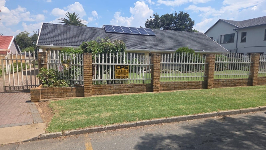 4 Bedroom Property for Sale in Randhart Gauteng
