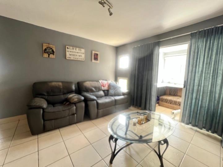 3 Bedroom Property for Sale in Verwoerdpark Gauteng