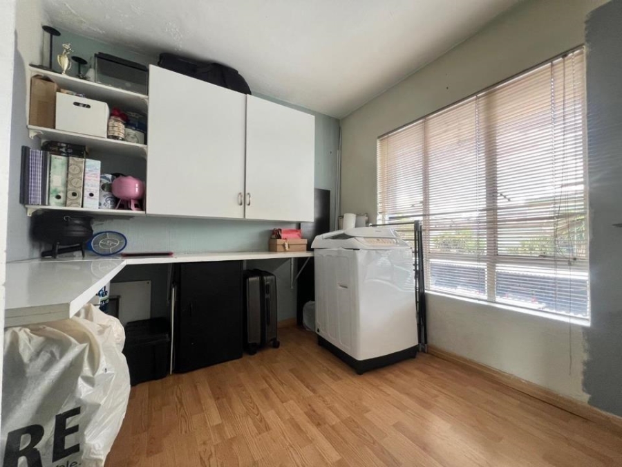 3 Bedroom Property for Sale in Verwoerdpark Gauteng