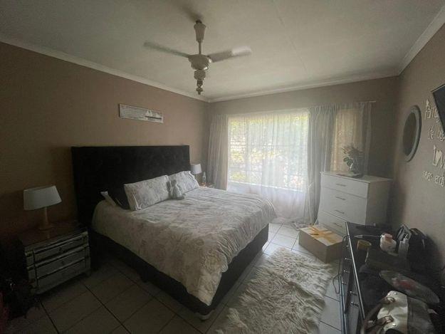 2 Bedroom Property for Sale in Verwoerdpark Gauteng