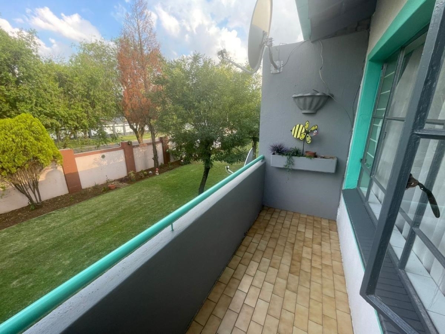 2 Bedroom Property for Sale in Verwoerdpark Gauteng