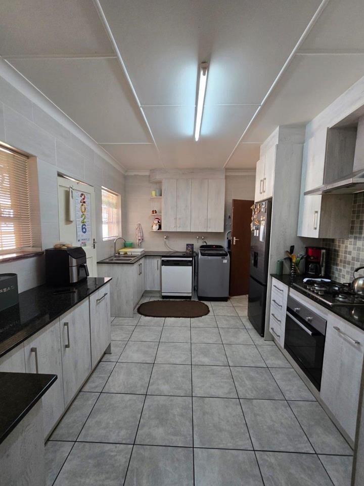 3 Bedroom Property for Sale in Randhart Gauteng