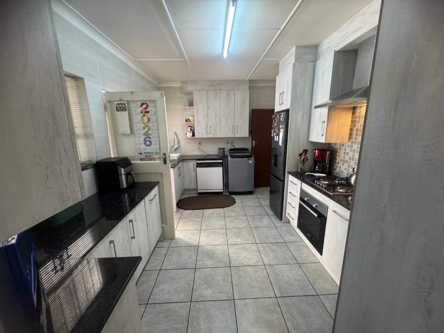 3 Bedroom Property for Sale in Randhart Gauteng