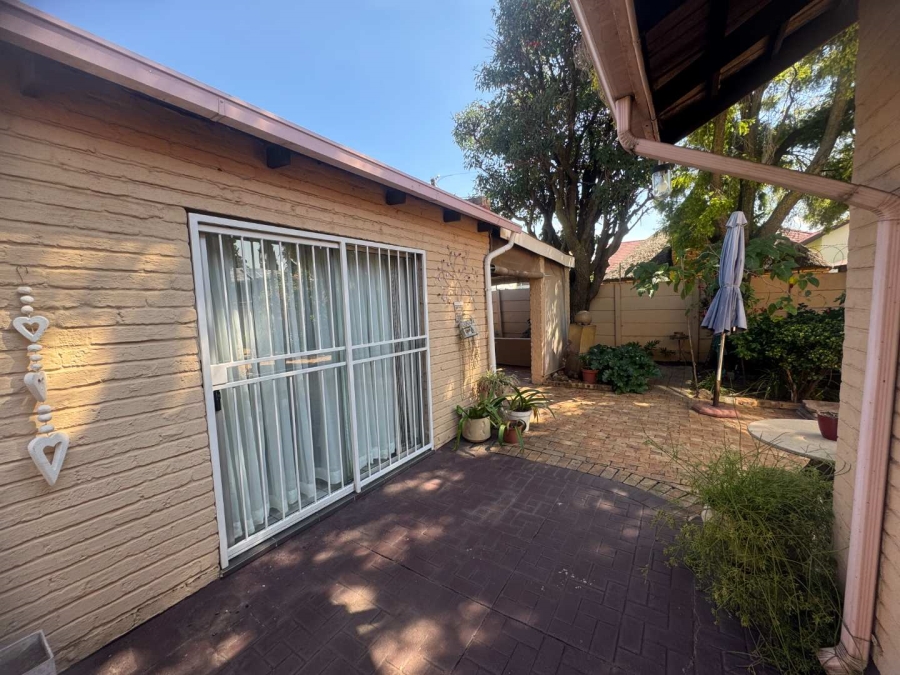 3 Bedroom Property for Sale in Randhart Gauteng
