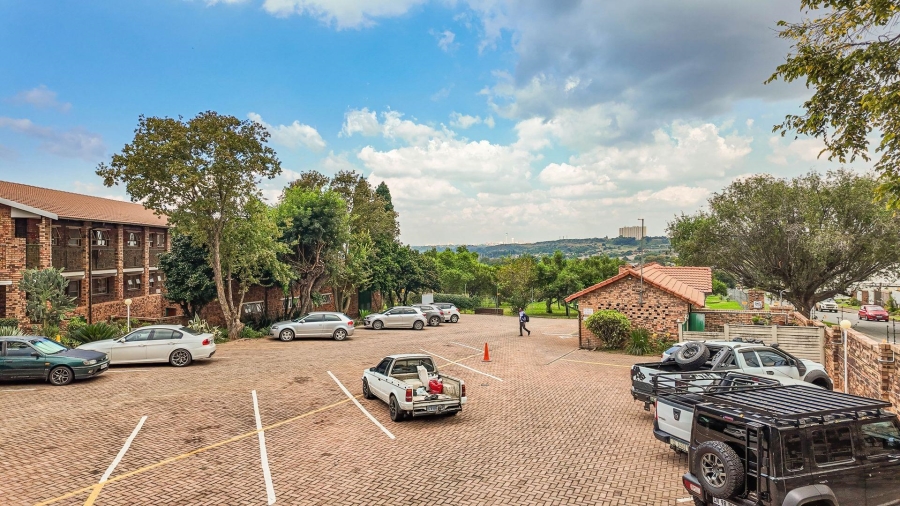 2 Bedroom Property for Sale in Northcliff Gauteng