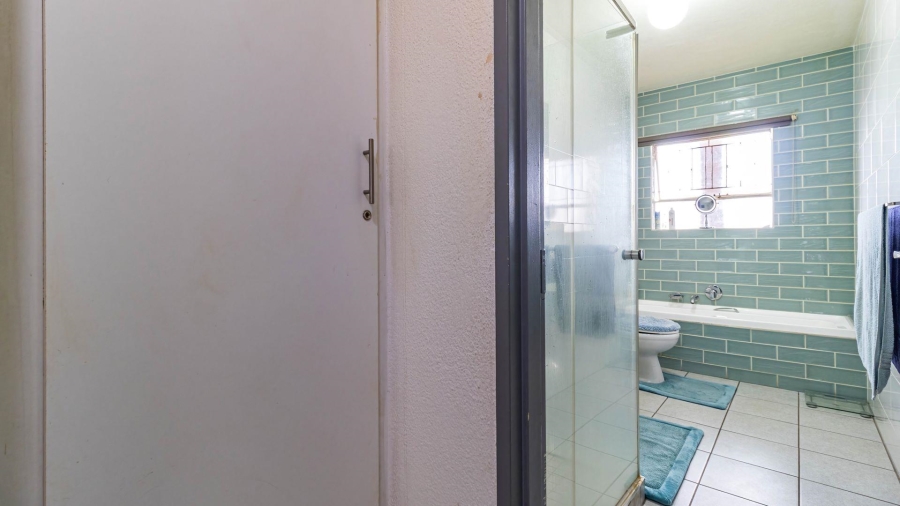 2 Bedroom Property for Sale in Northcliff Gauteng