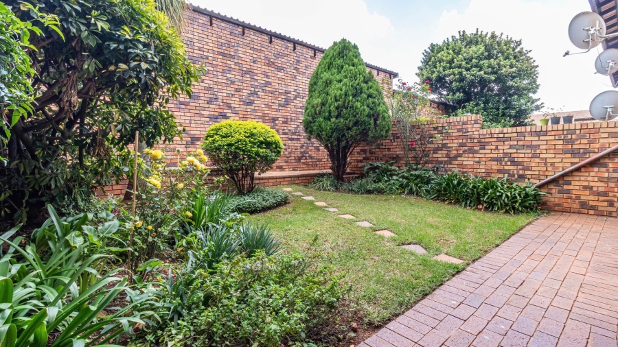 2 Bedroom Property for Sale in Northcliff Gauteng