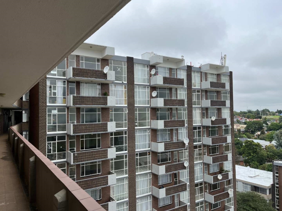 2 Bedroom Property for Sale in Constantia Kloof Gauteng