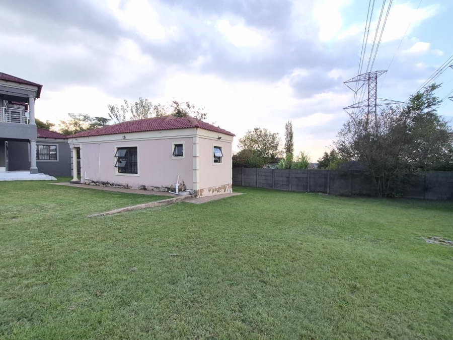 To Let 1 Bedroom Property for Rent in Birch Acres Gauteng