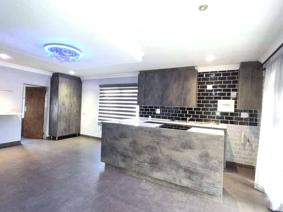 To Let 1 Bedroom Property for Rent in Birch Acres Gauteng