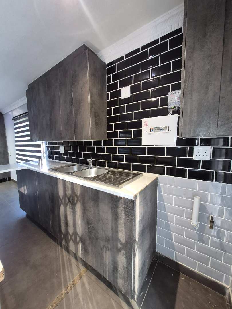 To Let 1 Bedroom Property for Rent in Birch Acres Gauteng