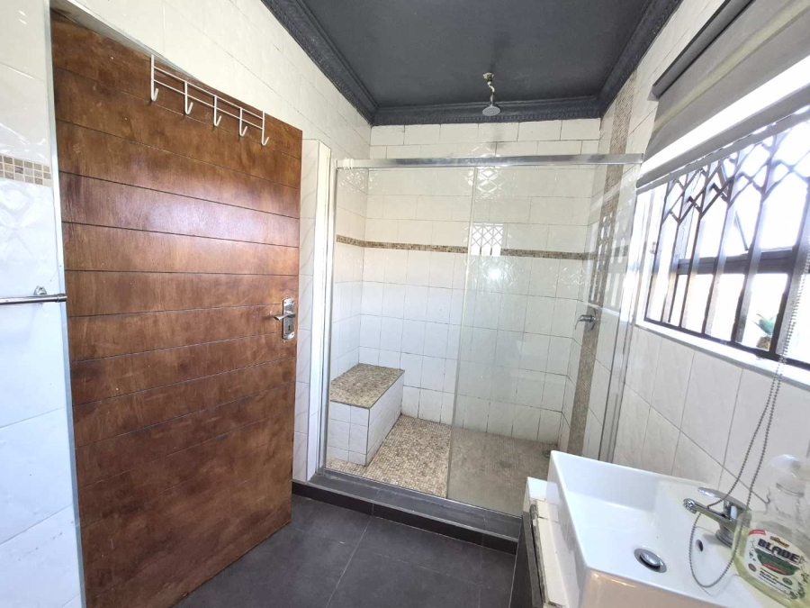 To Let 1 Bedroom Property for Rent in Birch Acres Gauteng