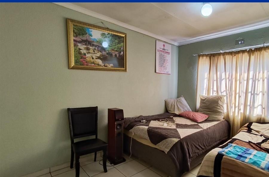 3 Bedroom Property for Sale in Birchleigh North Gauteng
