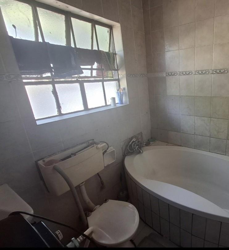 3 Bedroom Property for Sale in Birchleigh North Gauteng