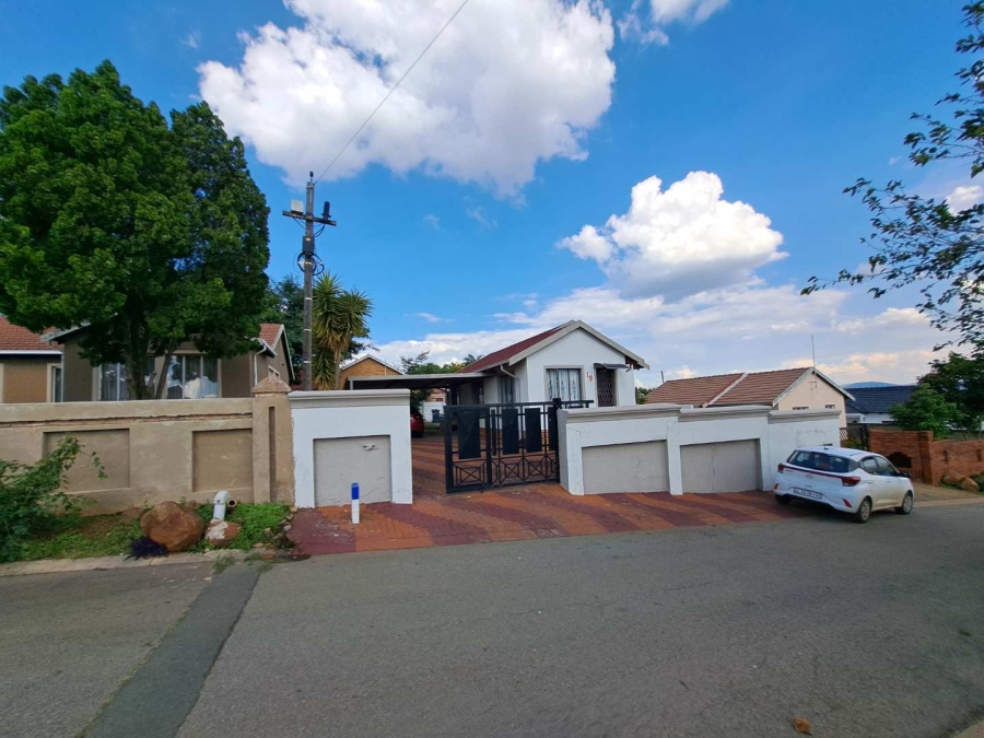 3 Bedroom Property for Sale in Naturena Gauteng