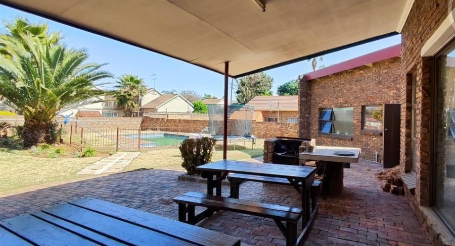 4 Bedroom Property for Sale in Terenure Gauteng