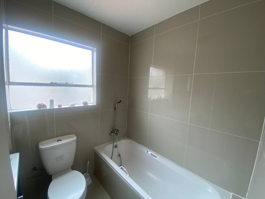 2 Bedroom Property for Sale in Morningside Gauteng