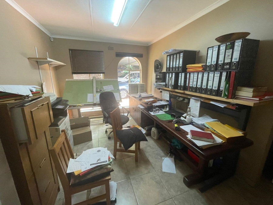 4 Bedroom Property for Sale in Glenvista Gauteng