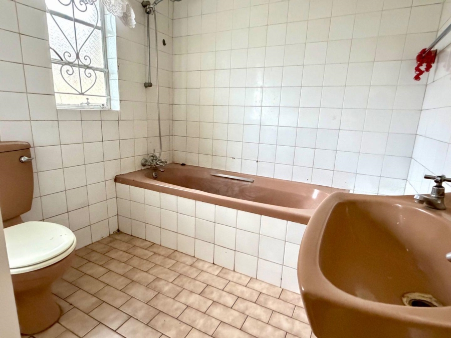 6 Bedroom Property for Sale in Benoni Central Gauteng