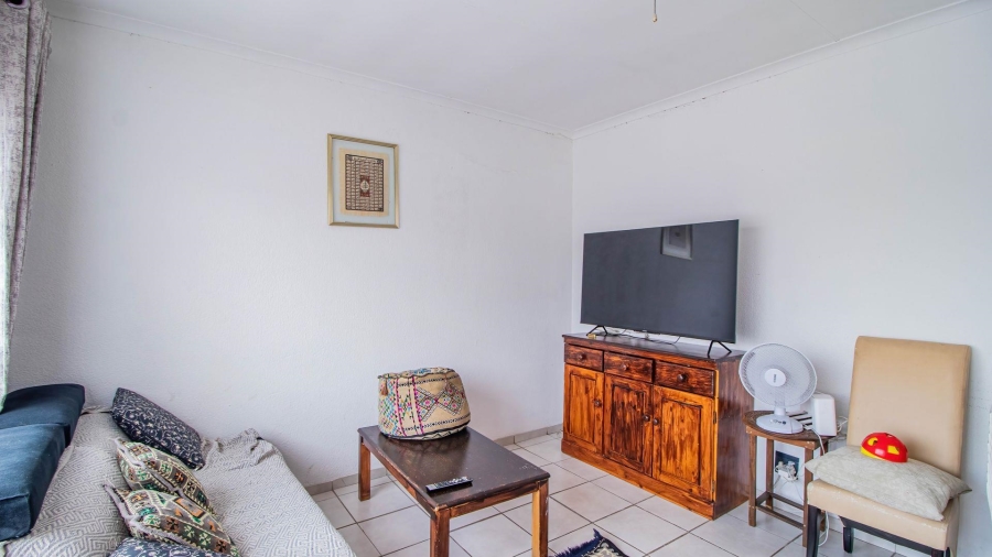 2 Bedroom Property for Sale in Beyerspark Gauteng