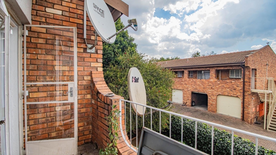 2 Bedroom Property for Sale in Beyerspark Gauteng