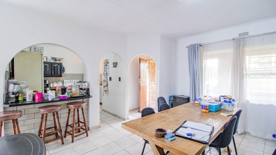 2 Bedroom Property for Sale in Beyerspark Gauteng