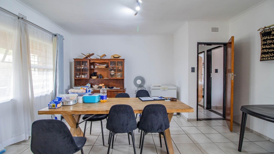 2 Bedroom Property for Sale in Beyerspark Gauteng