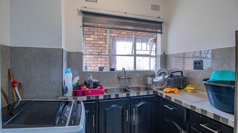 2 Bedroom Property for Sale in Beyerspark Gauteng