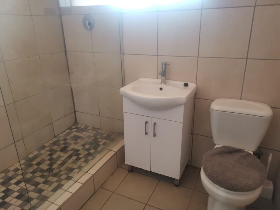To Let 1 Bedroom Property for Rent in Lambton Gauteng