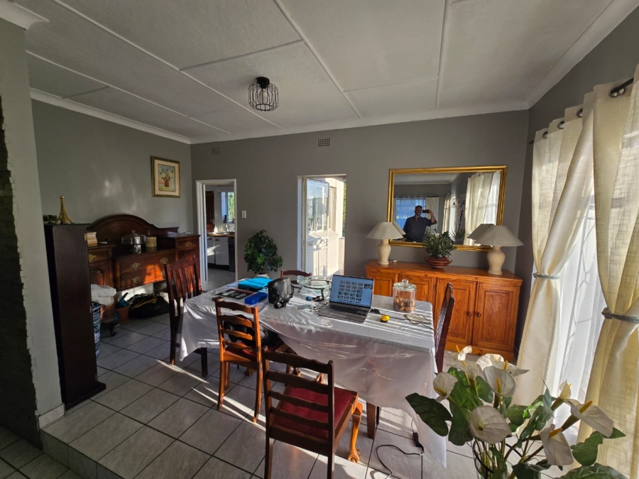 3 Bedroom Property for Sale in Linmeyer Gauteng