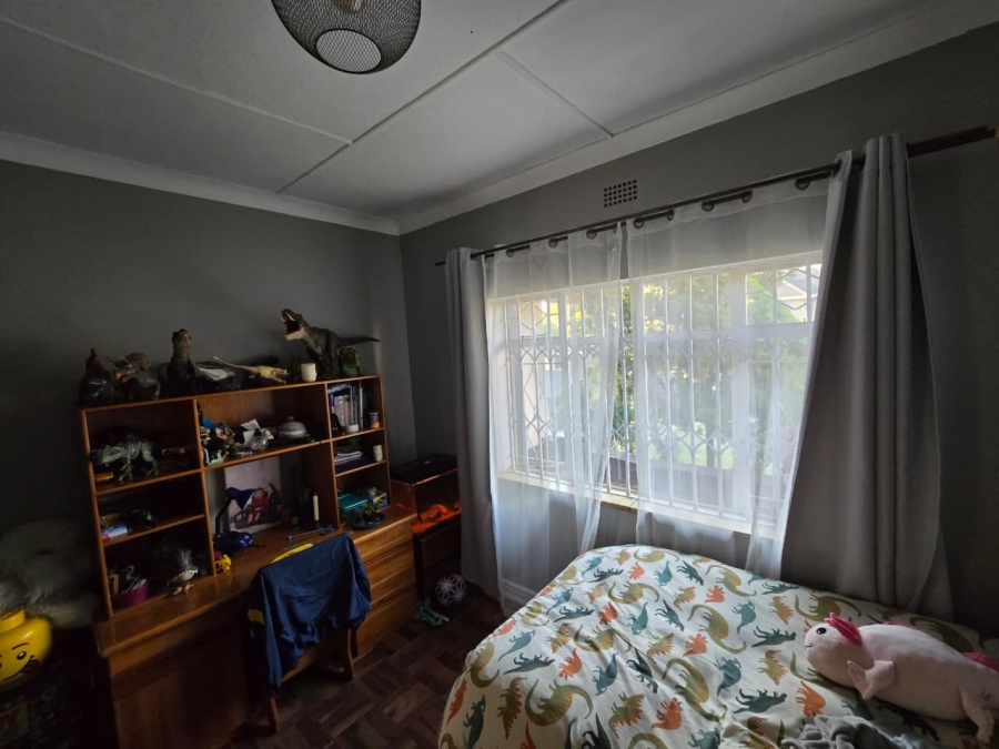 3 Bedroom Property for Sale in Linmeyer Gauteng