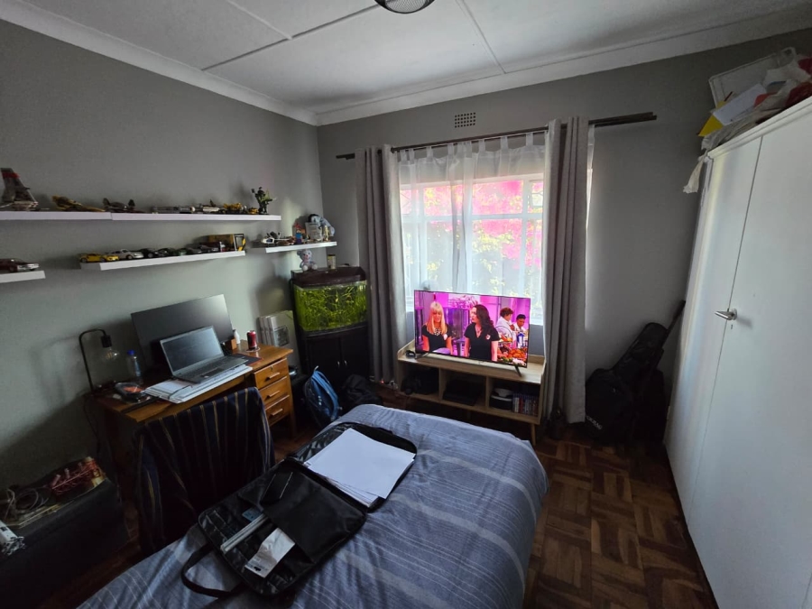 3 Bedroom Property for Sale in Linmeyer Gauteng