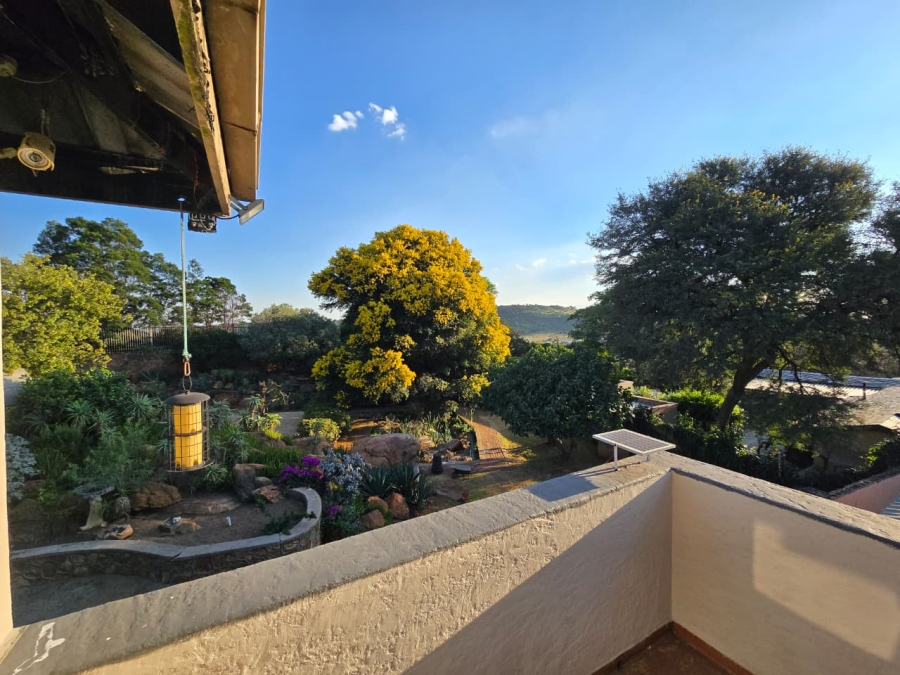 3 Bedroom Property for Sale in Linmeyer Gauteng