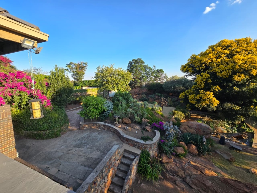 3 Bedroom Property for Sale in Linmeyer Gauteng