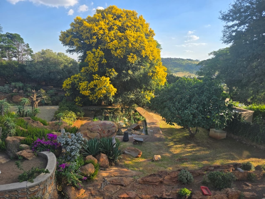 3 Bedroom Property for Sale in Linmeyer Gauteng