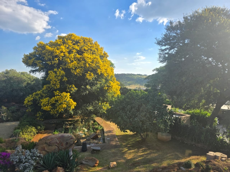 3 Bedroom Property for Sale in Linmeyer Gauteng