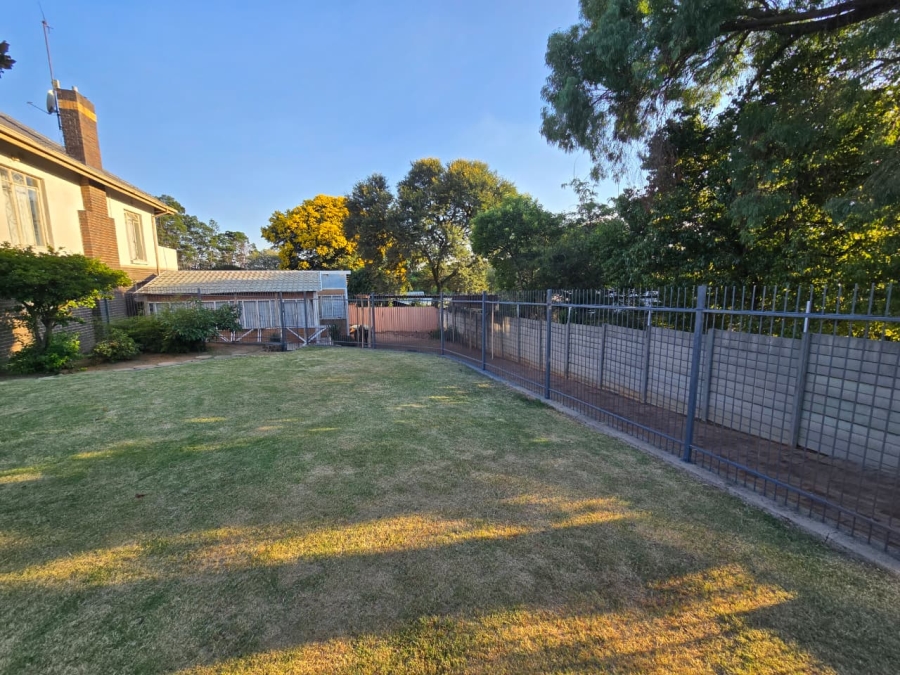 3 Bedroom Property for Sale in Linmeyer Gauteng