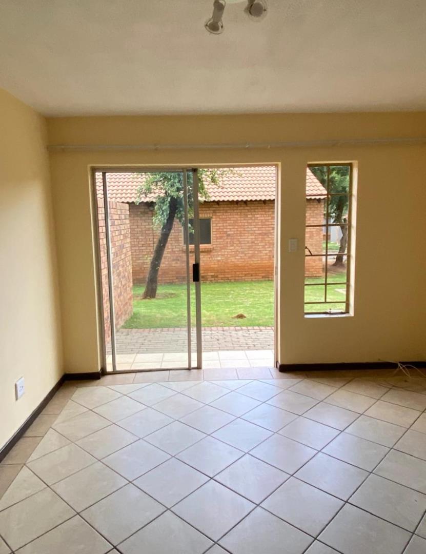 To Let 2 Bedroom Property for Rent in The Orchards Gauteng