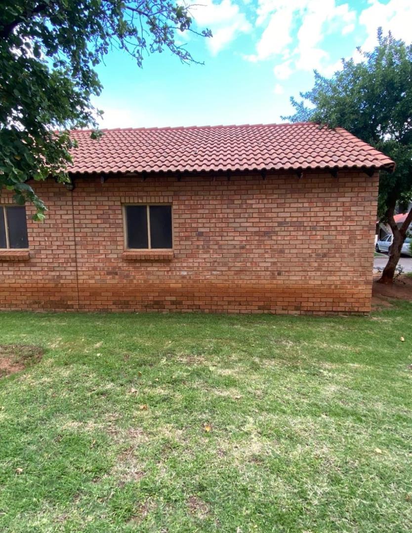 To Let 2 Bedroom Property for Rent in The Orchards Gauteng