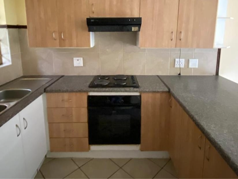 To Let 2 Bedroom Property for Rent in The Orchards Gauteng