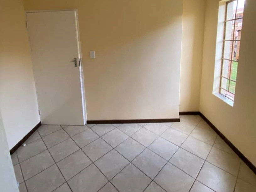 To Let 2 Bedroom Property for Rent in The Orchards Gauteng