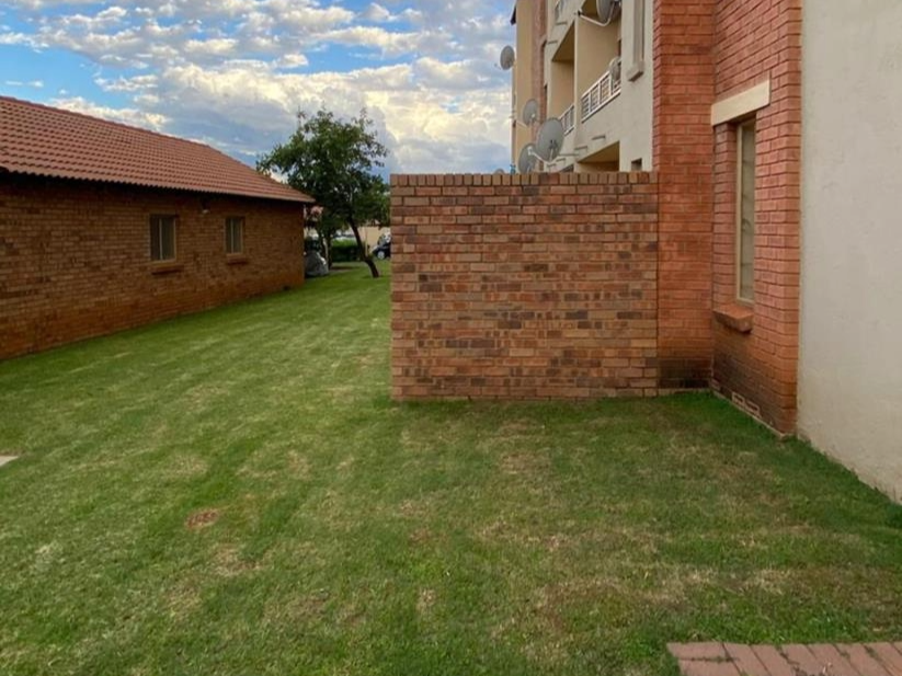 To Let 2 Bedroom Property for Rent in The Orchards Gauteng