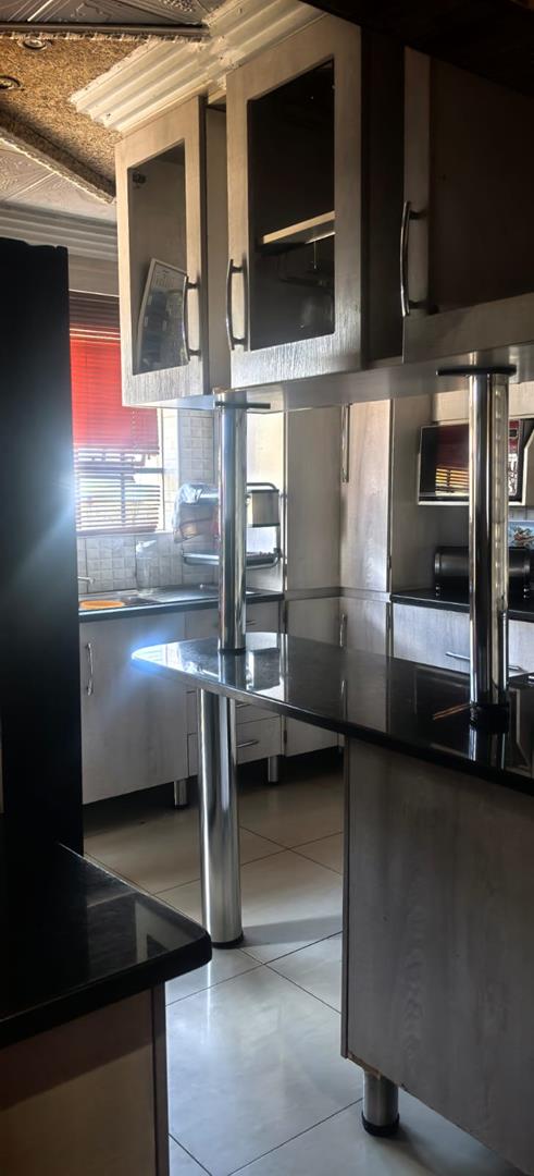 4 Bedroom Property for Sale in Soshanguve South Gauteng