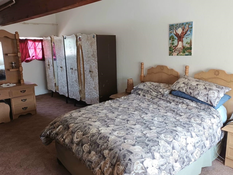 9 Bedroom Property for Sale in Laudium Ext 3 Gauteng