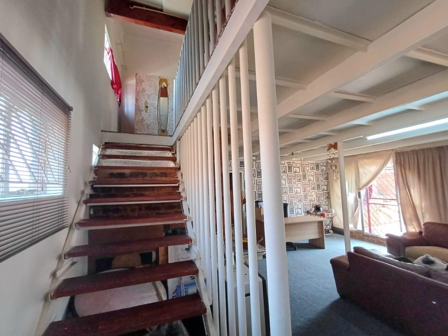 9 Bedroom Property for Sale in Laudium Ext 3 Gauteng