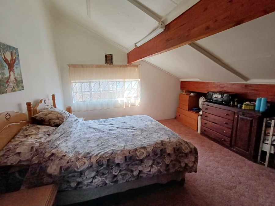 9 Bedroom Property for Sale in Laudium Ext 3 Gauteng