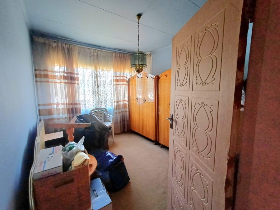 9 Bedroom Property for Sale in Laudium Ext 3 Gauteng