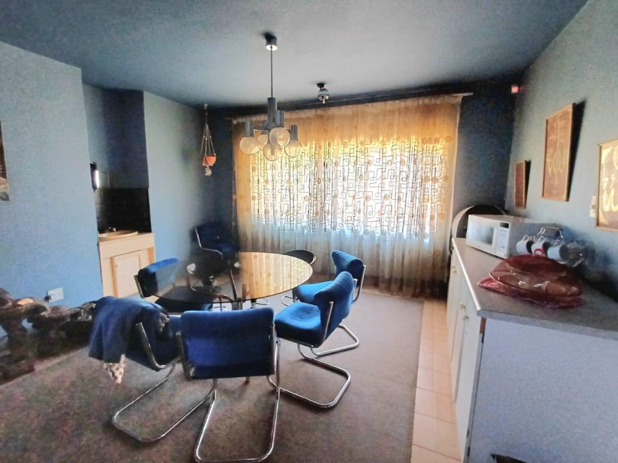 9 Bedroom Property for Sale in Laudium Ext 3 Gauteng