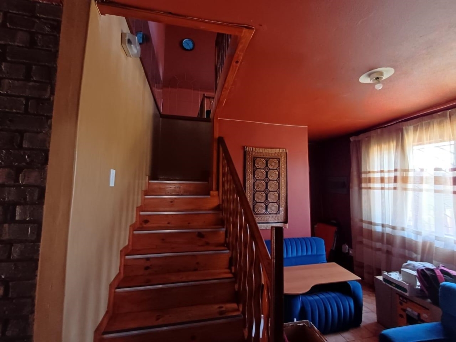 9 Bedroom Property for Sale in Laudium Ext 3 Gauteng