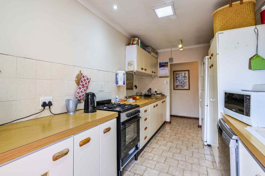 4 Bedroom Property for Sale in Faerie Glen Gauteng